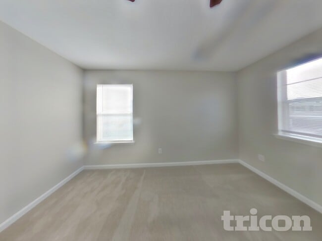 Building Photo - 12034 Alexandra Dr