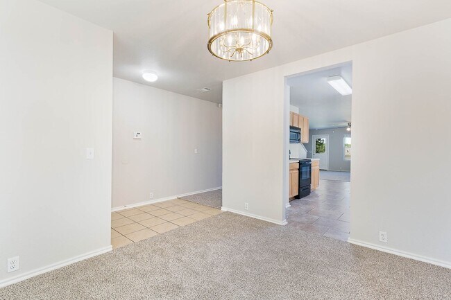 Building Photo - Rare 5 Bedroom Home Available for Immediate Move In w/downstairs Master Bedroom