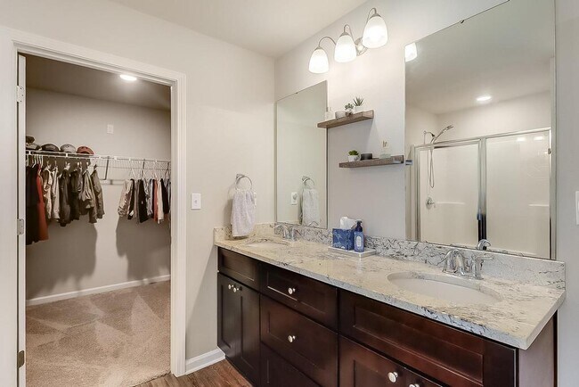 Building Photo - 9059 Bellewood Pl