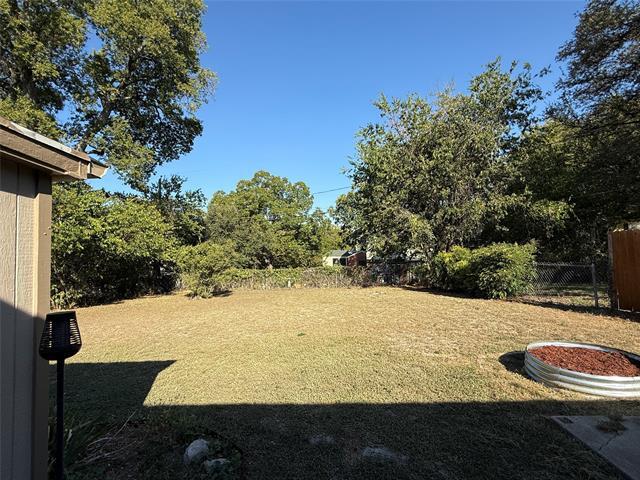 Building Photo - 1321 Smilax Ave