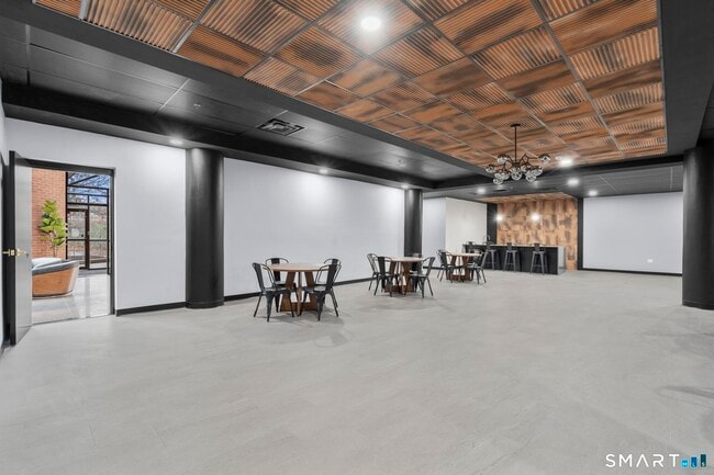 Building Photo - 480 Myrtle St