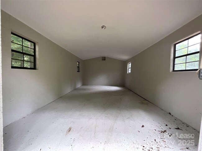 Building Photo - 10619 Wood Meadow Dr