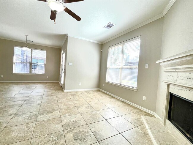 Building Photo - 11 Silver Arrow Court