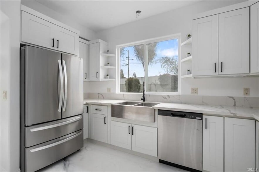 Building Photo - 588 S 7th St