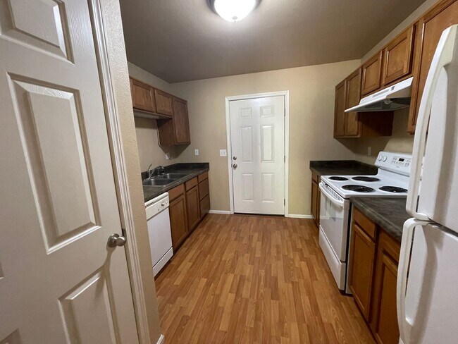 Building Photo - Bass5273