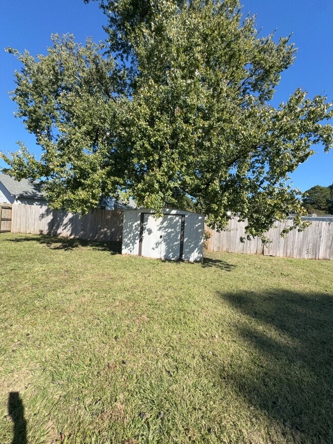 Building Photo - 2903 Norbrick St