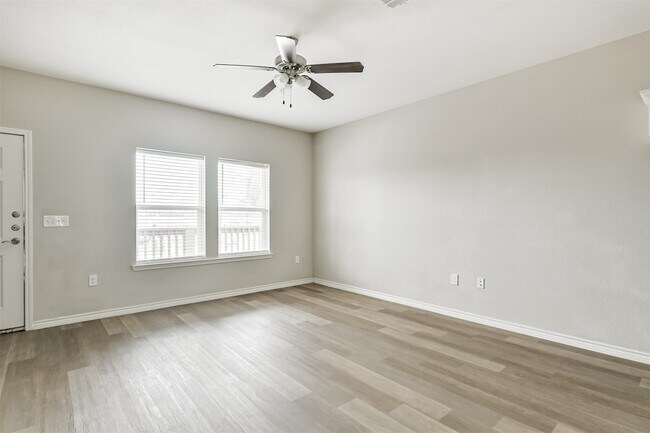 Building Photo - 4505 Bernardo De Galvez Ave