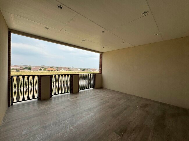 Building Photo - 210 Veracruz Dr