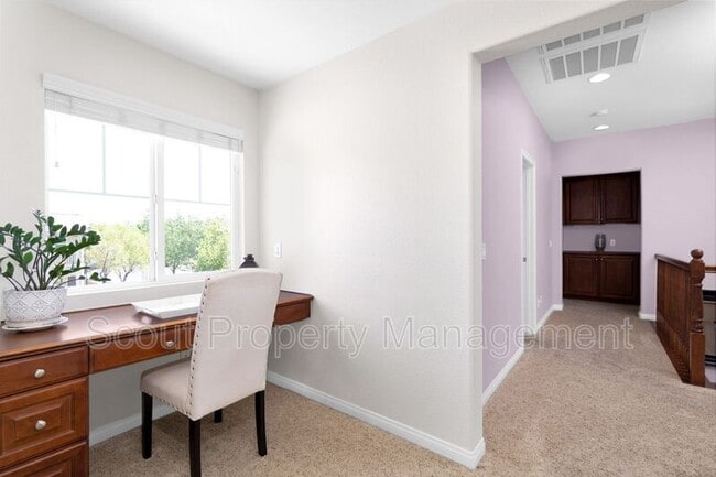 Building Photo - 40281 Salem Way