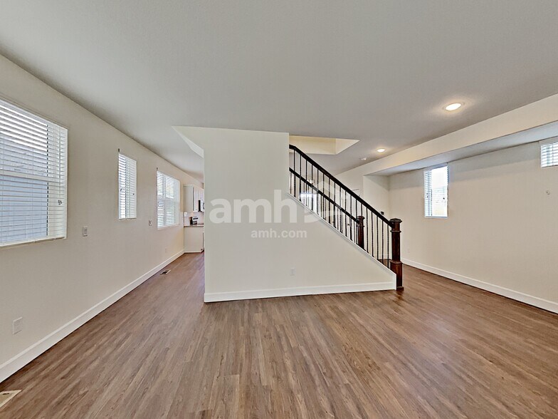 Building Photo - 4465 Crestone Peak St