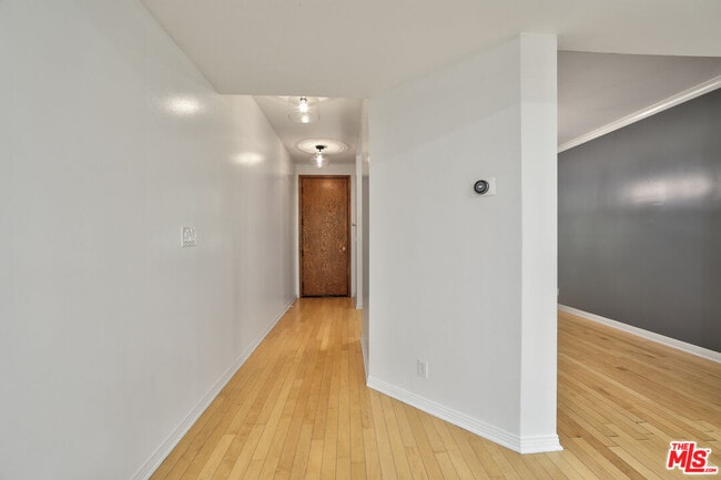 Building Photo - 11939 Gorham Ave