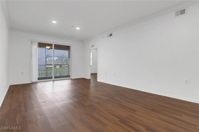 Building Photo - 8550 Kingbird Loop