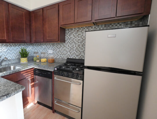Primary Photo - 514 W Barry Ave