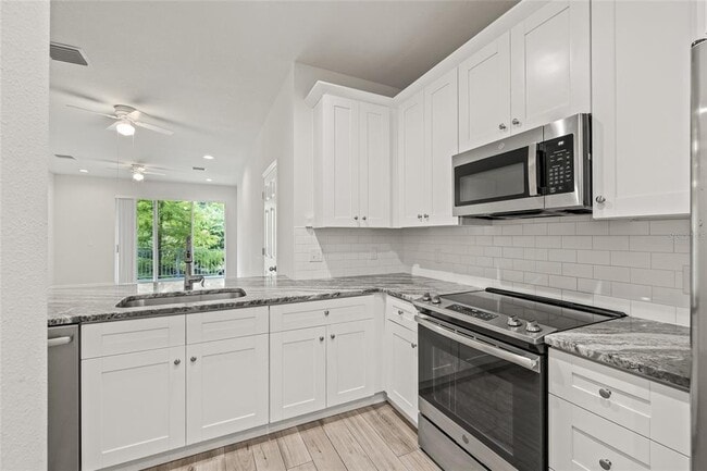 Building Photo - 1950 Lake Ridge Blvd