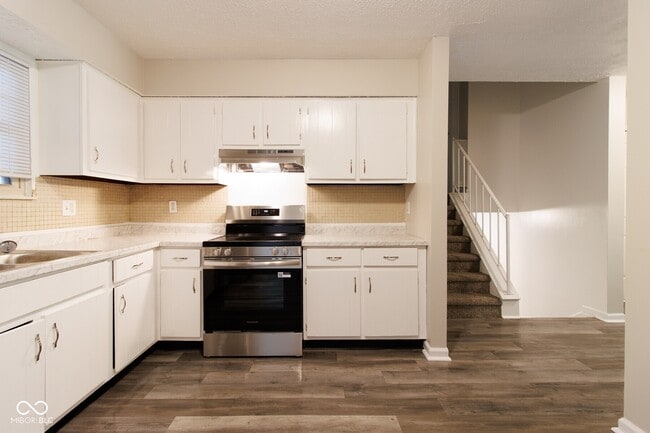 Building Photo - 5801 Furnas Rd