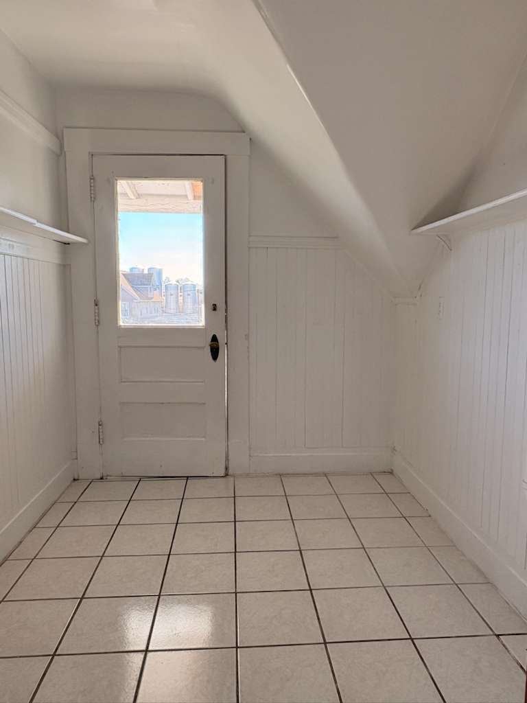 Building Photo - 331 Chestnut St