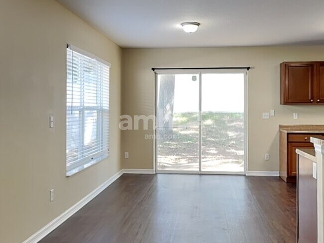 Building Photo - 2340 Norwood Pl