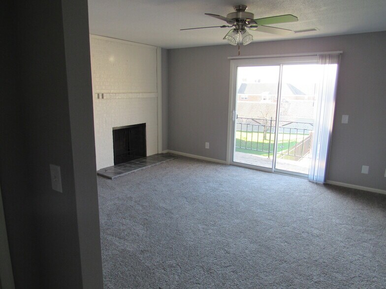 The Heights Apartments 11766 Wakeley Plz Omaha NE 68154 Apartment