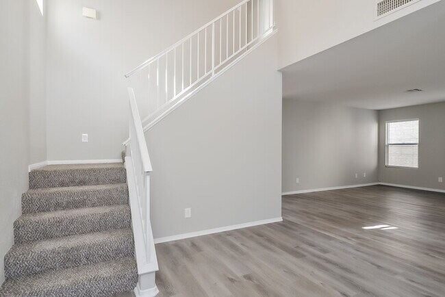 Building Photo - 2929 Deep Creek Ln