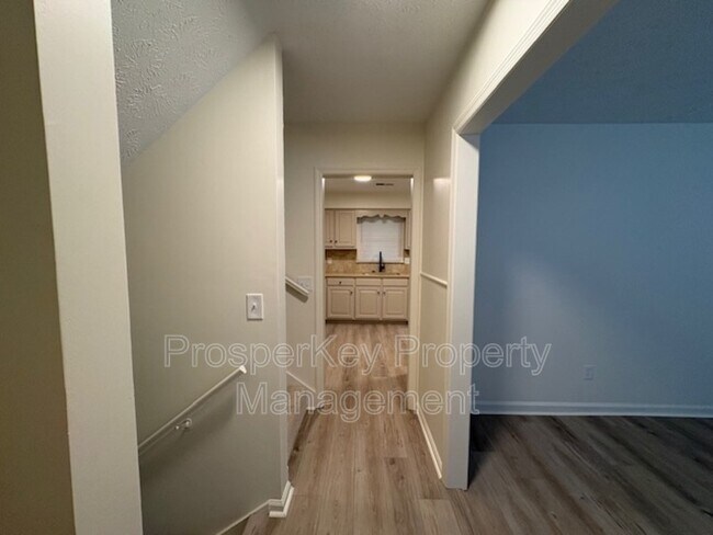 Building Photo - 6354 Old Post Ct