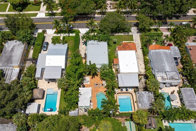 Building Photo - 822 Flamingo Dr