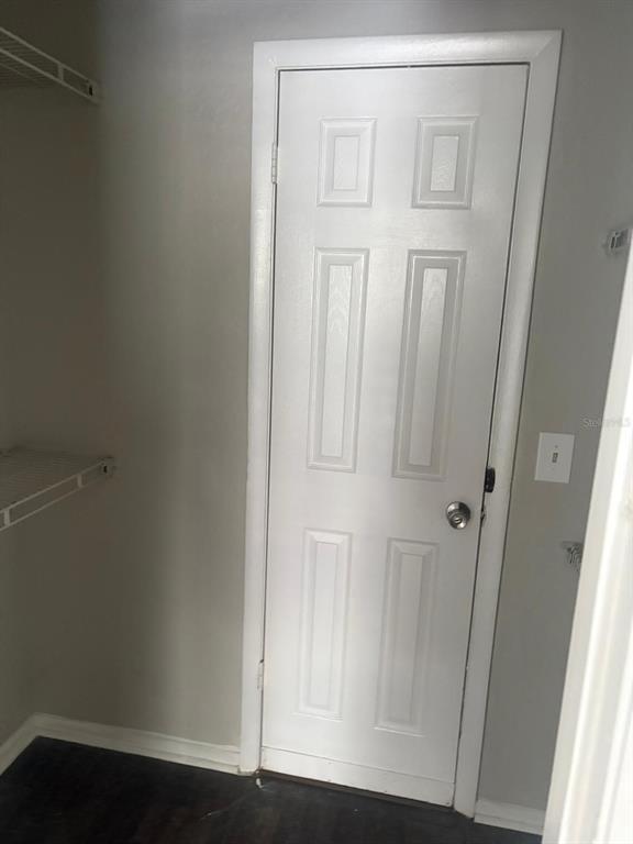 Building Photo - 4015 Versailles Dr