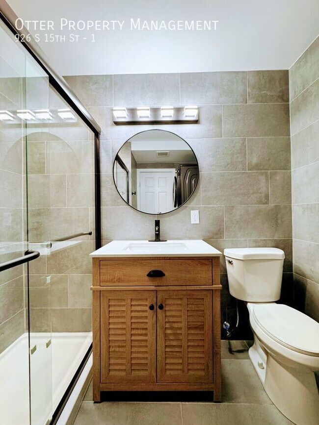 Building Photo - 926 S 15th St