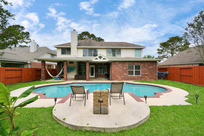 Building Photo - 2322 Lord Nelson Dr