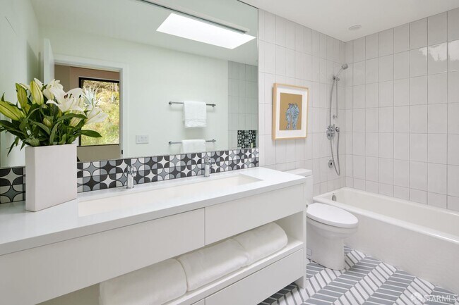 Building Photo - 169 Amber Dr