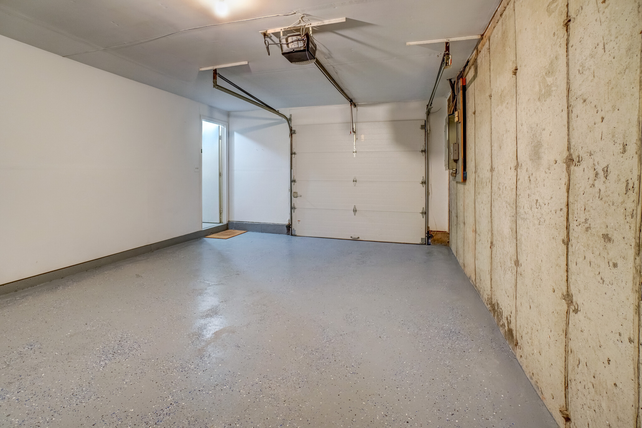 Building Photo - 165 Pheasant Ln