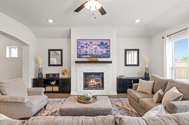 Building Photo - 411 Heritage Hill Dr