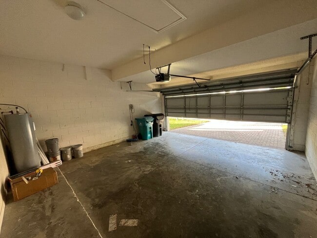 Building Photo - 9433 Candice Ct