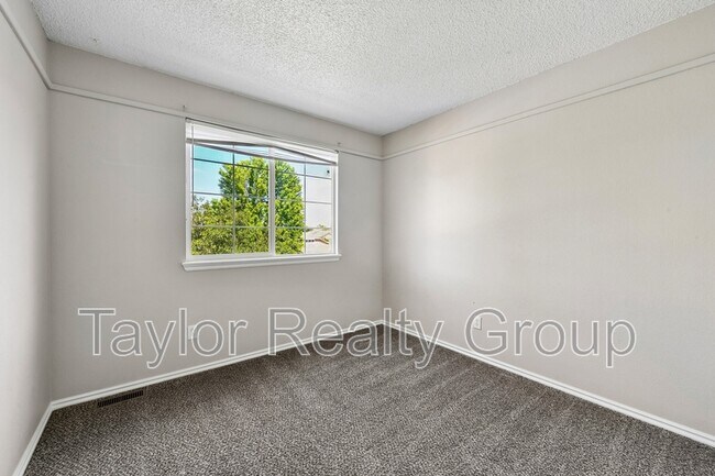 Building Photo - 8728 Starwood Ln