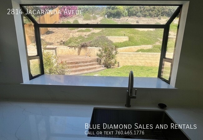 Building Photo - 2814 Jacaranda Ave