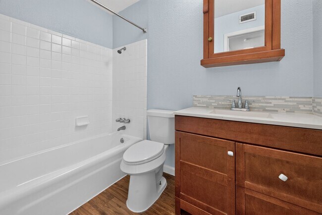 Building Photo - 3425 Willowrun Dr