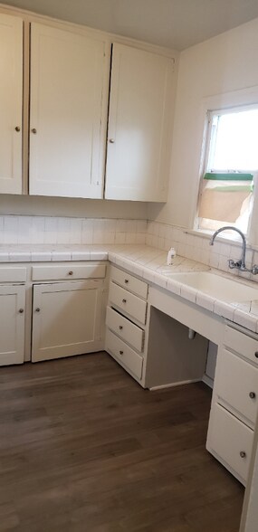 Building Photo - 2103 Belle St