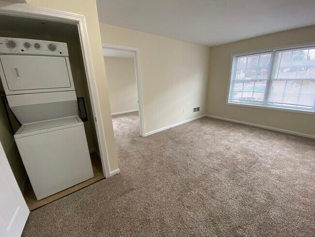 Building Photo - 80 Sentinel Court