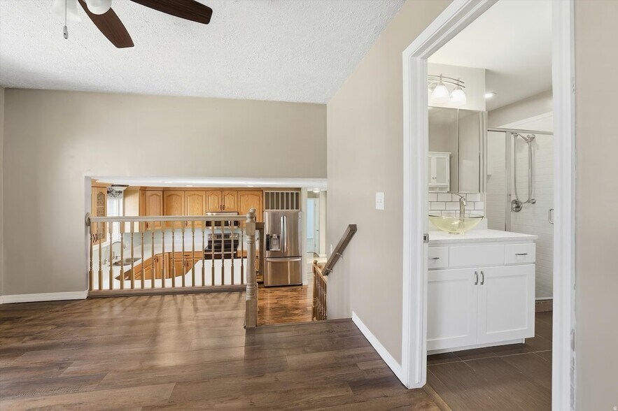 Building Photo - 71 W 450 S