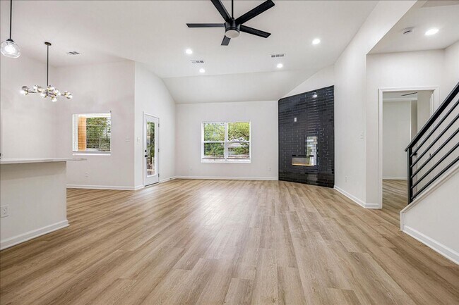 Building Photo - Stunning New Construction House in East Memphis!