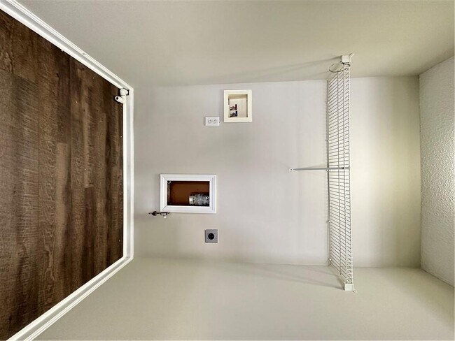 Building Photo - 3613 Gainesway Trace