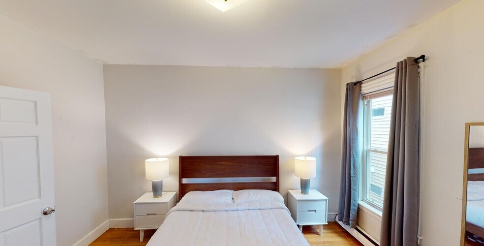 Building Photo - 61 Hillside St