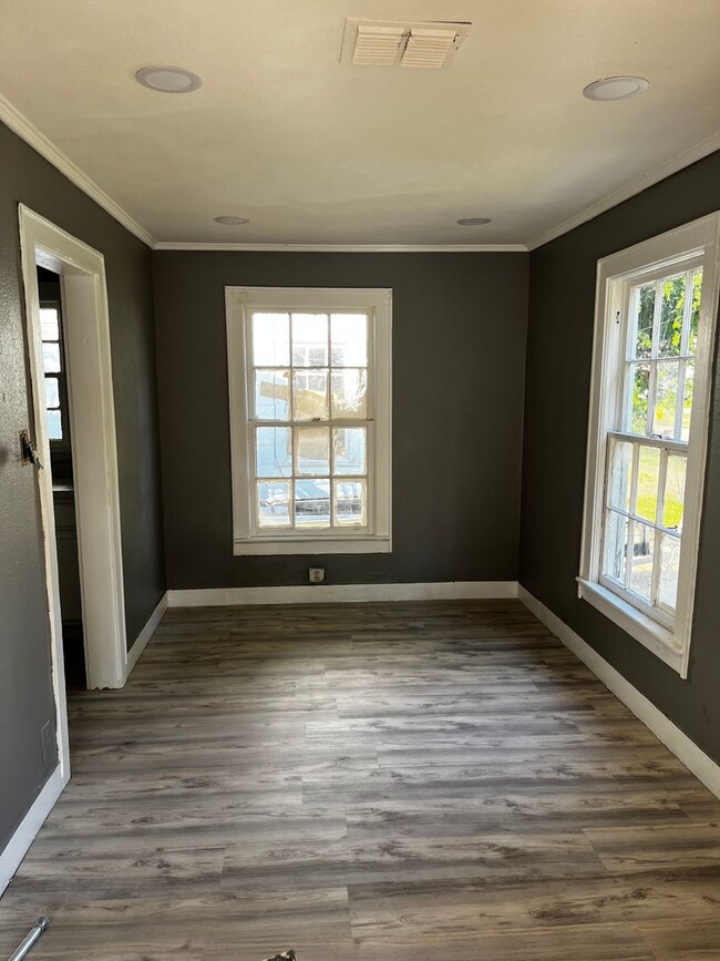 Primary Photo - Beautiful Brick 3 Bedroom Home in Bossier ...