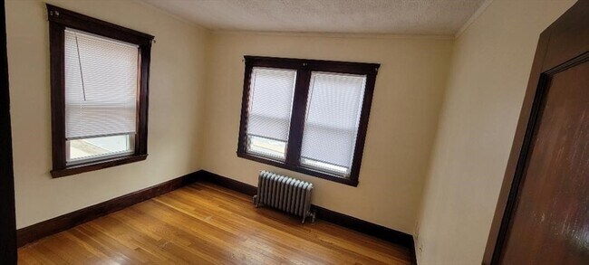 Building Photo - 4765 Washington St