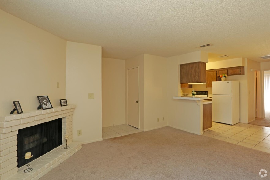 Minnewawa Apartments - 800 Minnewawa Ave Clovis CA 93612 | Apartment Finder