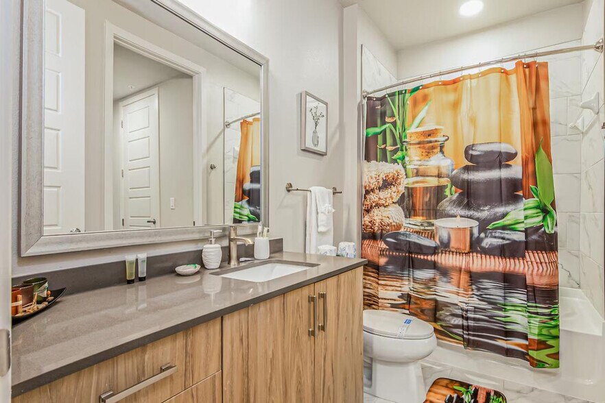 Building Photo - 950 Leeland St