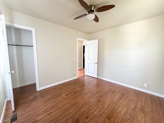 Building Photo - 1730 W Center St