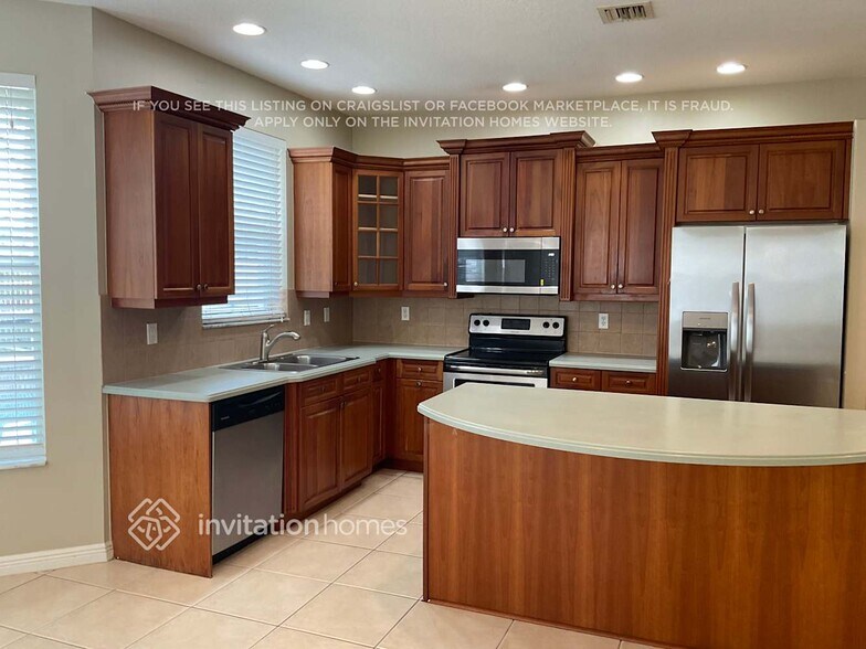 Building Photo - 2515 Glendale Dr