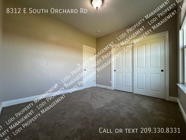 Building Photo - 8312 E Orchard Rd