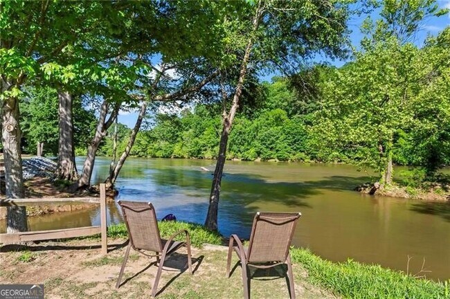 Primary Photo - 1028 Riverbend Club Dr SE