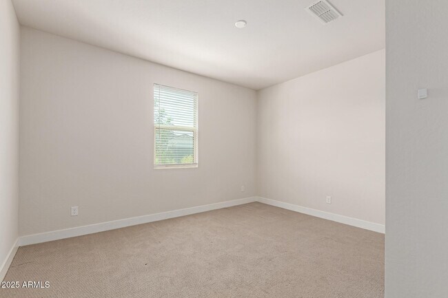 Building Photo - 6918 W Winston Dr